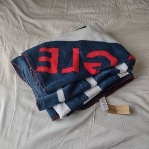 NWT American Eagle Blue and White Fleece Throw Blanket 50"x60"